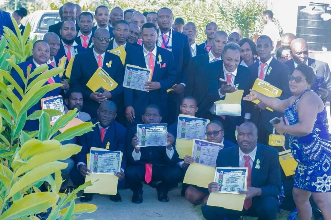 Collation de diplômes à l'Université publique du Centre