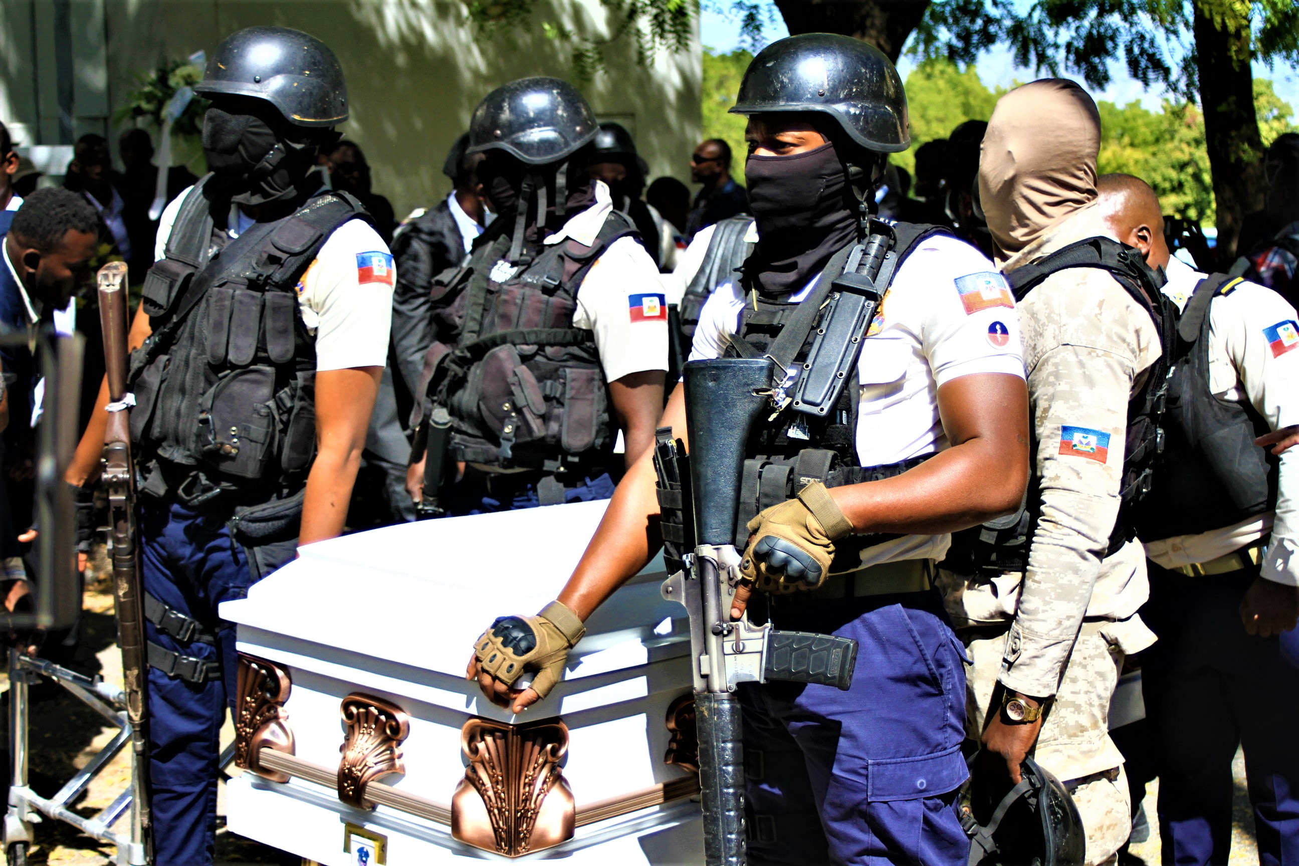 Seule une force internationale adaptée peut aider à stopper le règne des gangs et à protéger les citoyens, selon le CARDH