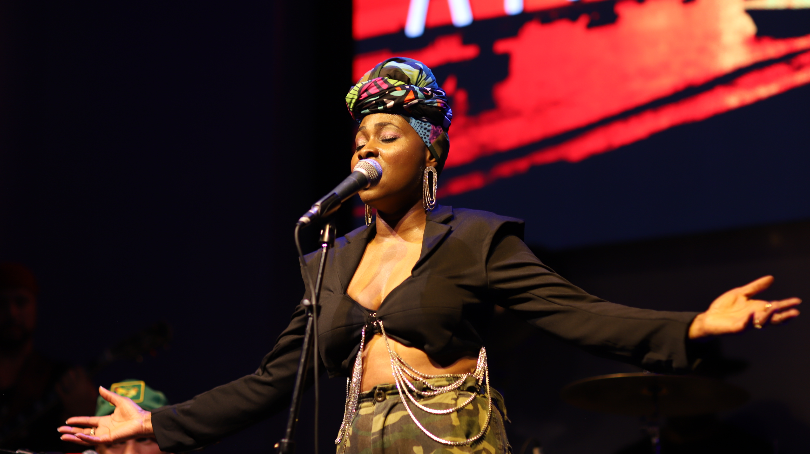 Sherlee Skai veut musicalement s’engager