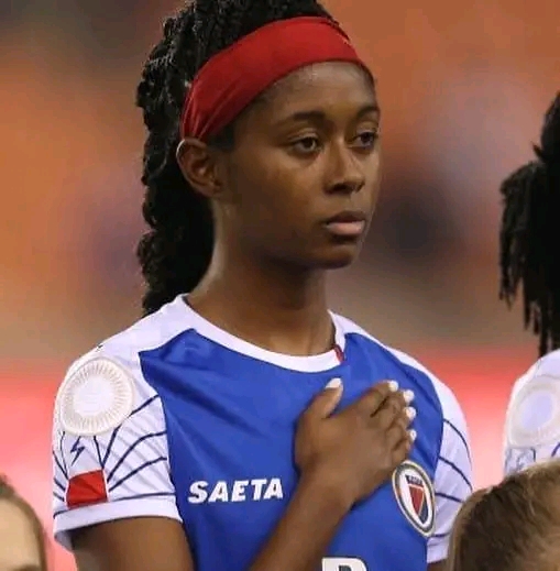 Chelsea Surpris : joueuse disciplinée, la plus réservée des Grenadières 