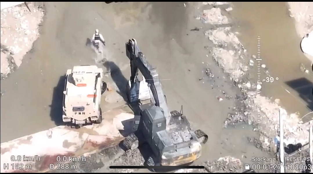 Une tractopelle blindée de la PNH incendiée à Martissant