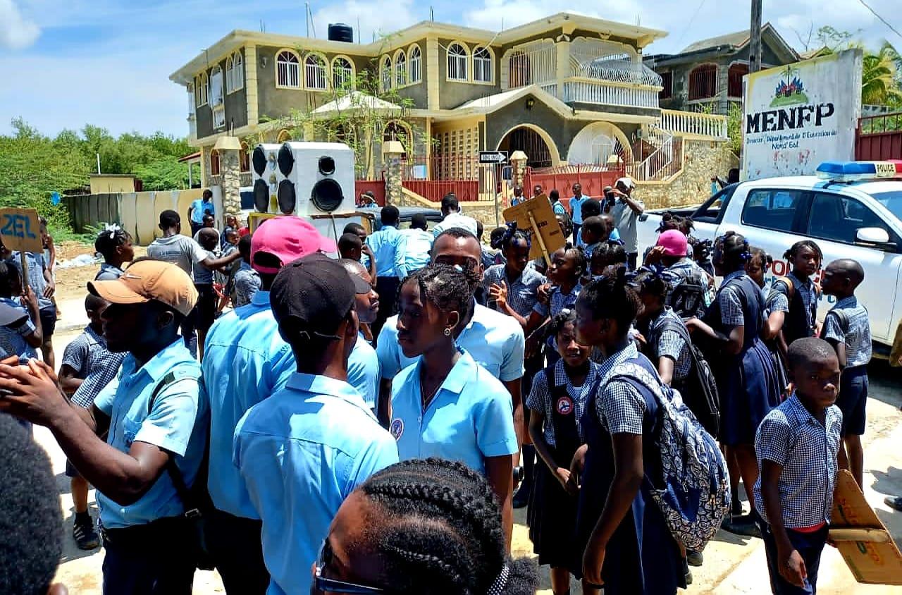 Fort-Liberté: les enseignants toujours en grève, les élèves dans les rues 