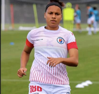 Football : Claire Constant, blessée, dit adieu à la Coupe du monde