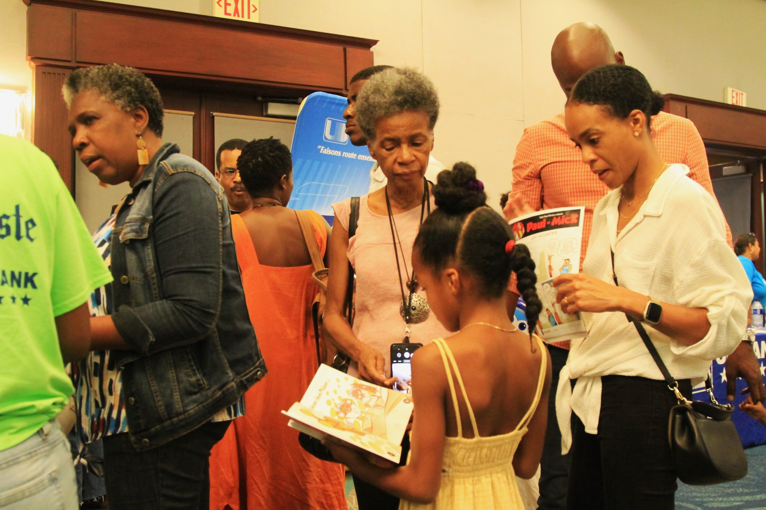 Livres en folie : Communication Plus proposera 356 titres, dont 15 de Christophe Philippe Charles