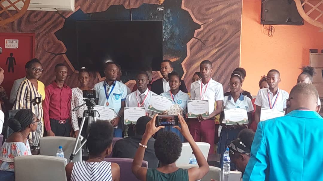 Concours dictée de l'ATA, les six lauréats récompensés aux Gonaïves