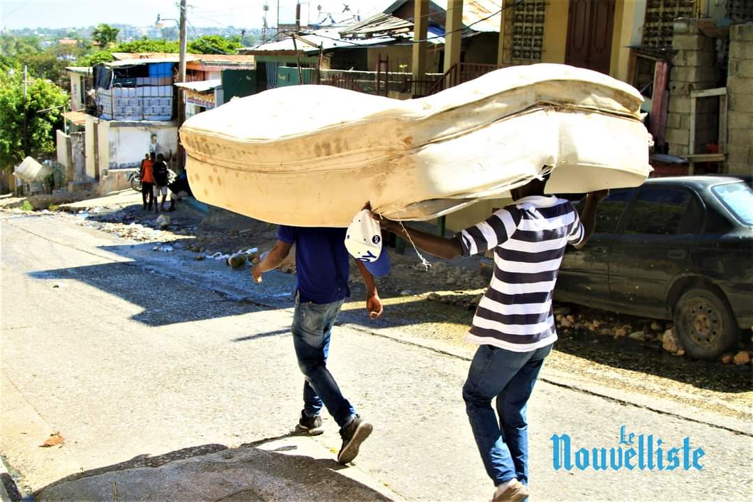 Violence des gangs : Des habitants de Carrefour-Feuilles de nouveau chassés de leur domicile