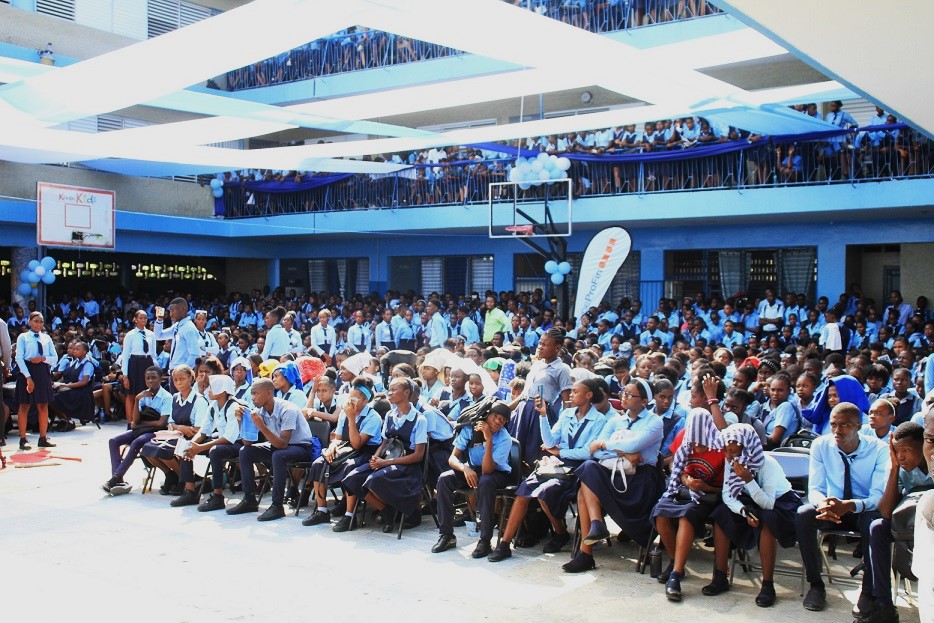 60 ans pour le lycée national de PétionVille