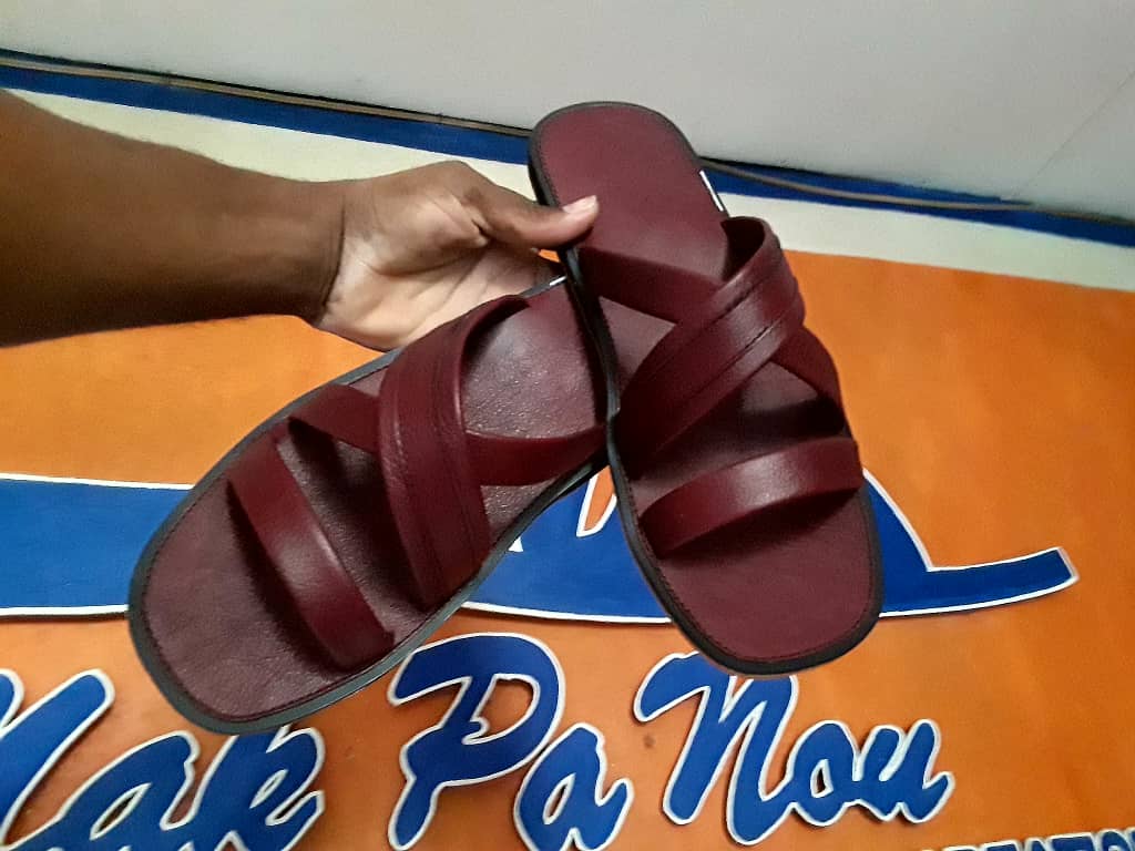 INIKK et sa collection en cuir à Artisanat en fête 2023