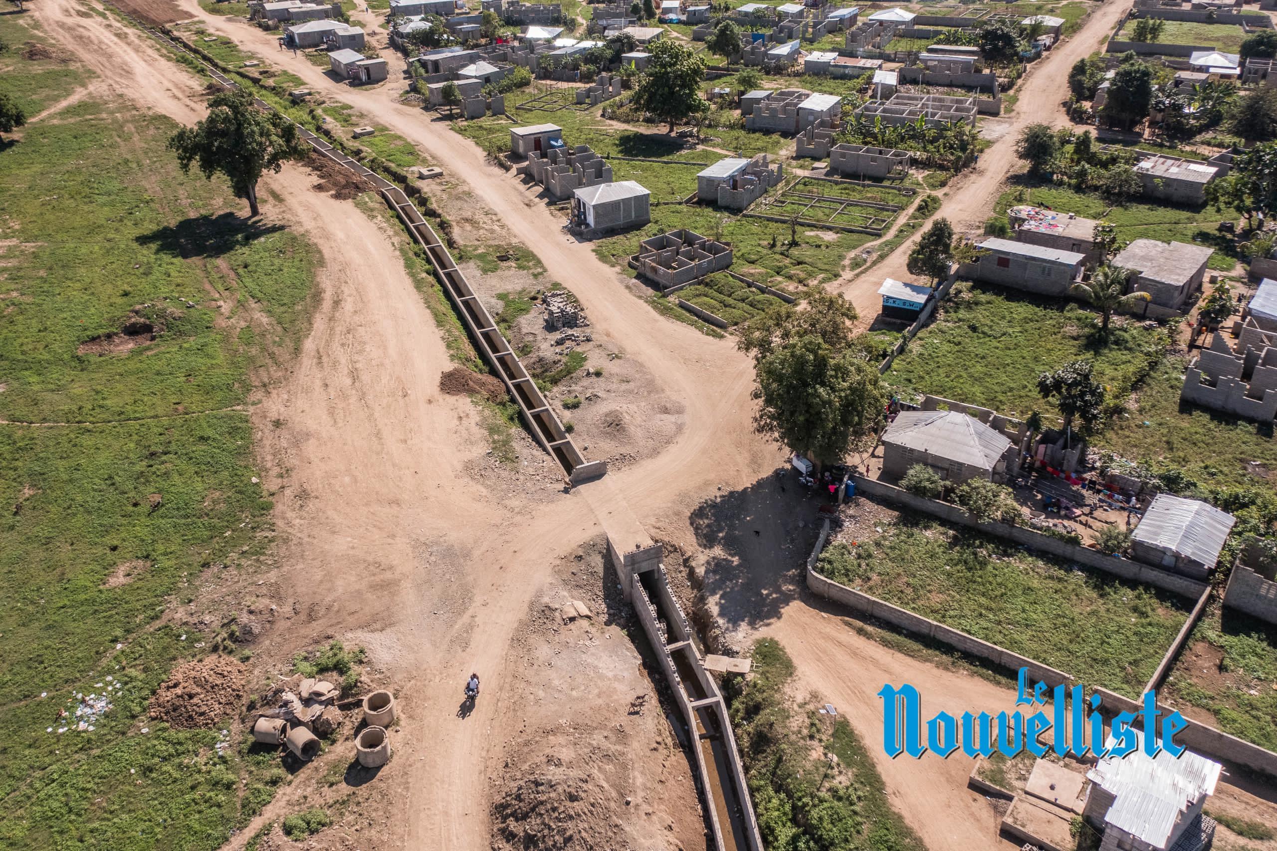 Rivière Massacre : Un an après, la construction du canal se poursuit