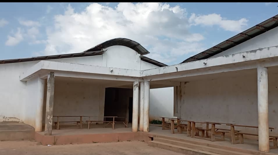 Vallières: les locaux du lycée national et bien d'autres bâtiments publics en piteux état