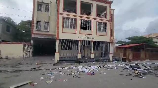 Gonaïves: l'OAVCT, la Douane et le tribunal de paix section nord vandalisés