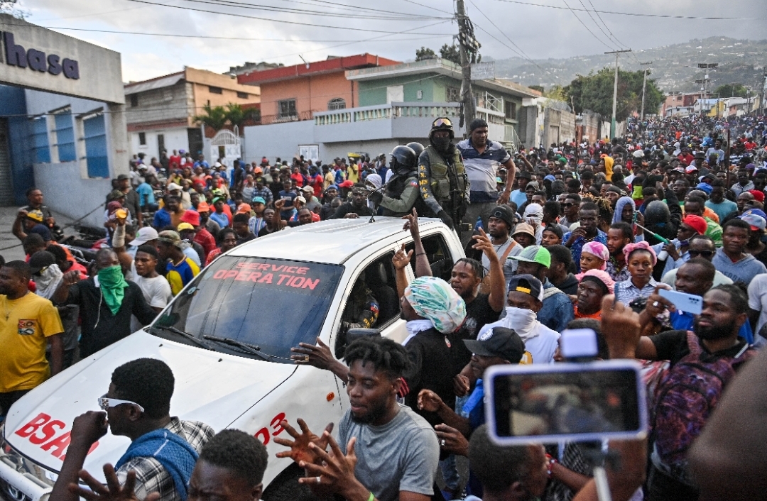Cinq membres de la BSAP meurent lors d'échanges de tirs avec la police, Port-au-Prince théâtre de tension cette semaine 