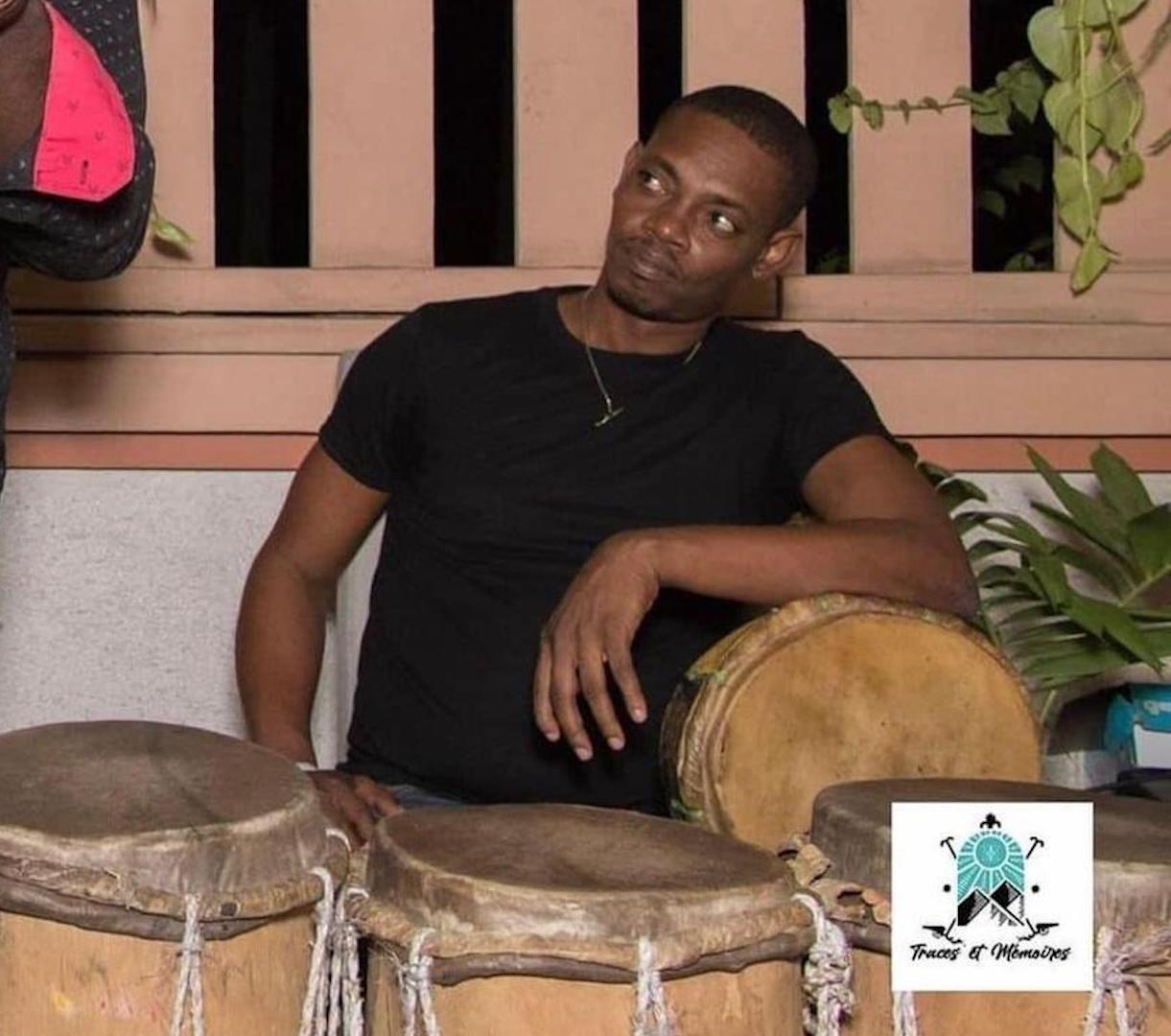 Voyage du percussioniste Mackendie Léon vers le monde d'Alada
