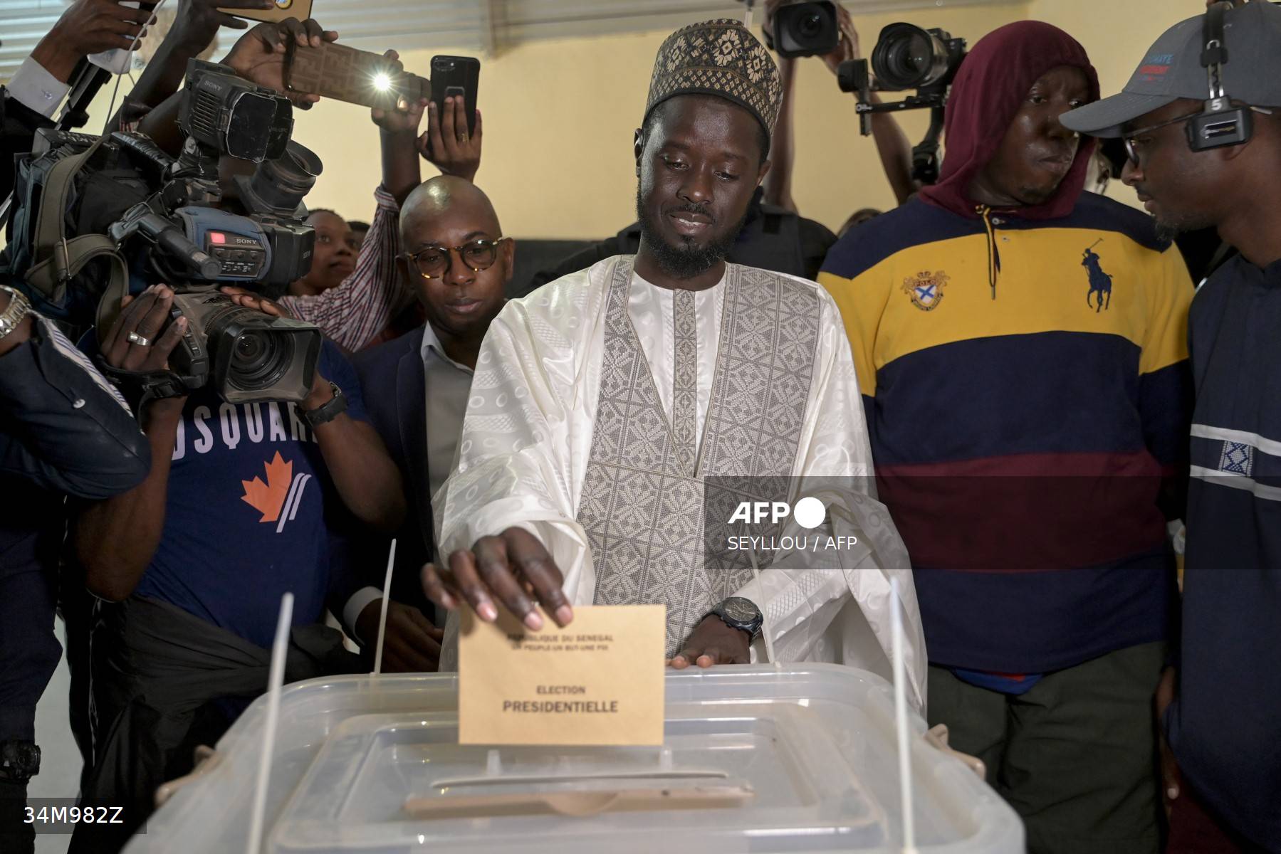 Sénégal: Diomaye Faye, candidat de la "rupture", va devenir président après des années de crise