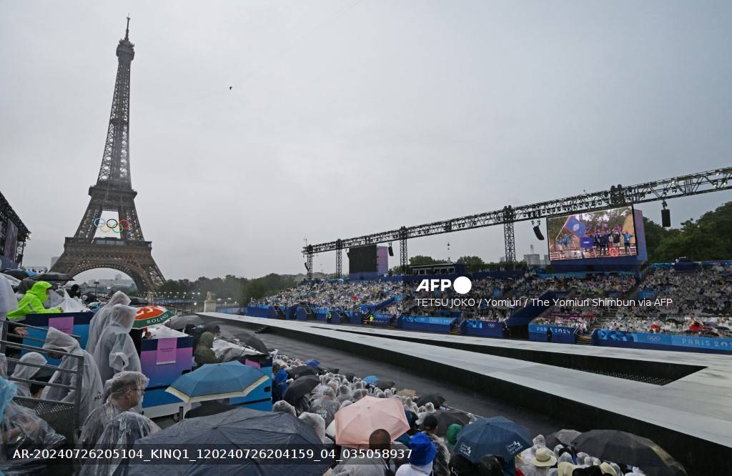 Une parade fluviale, déjantée et diluvienne pour ouvrir les Jeux olympiques de Paris