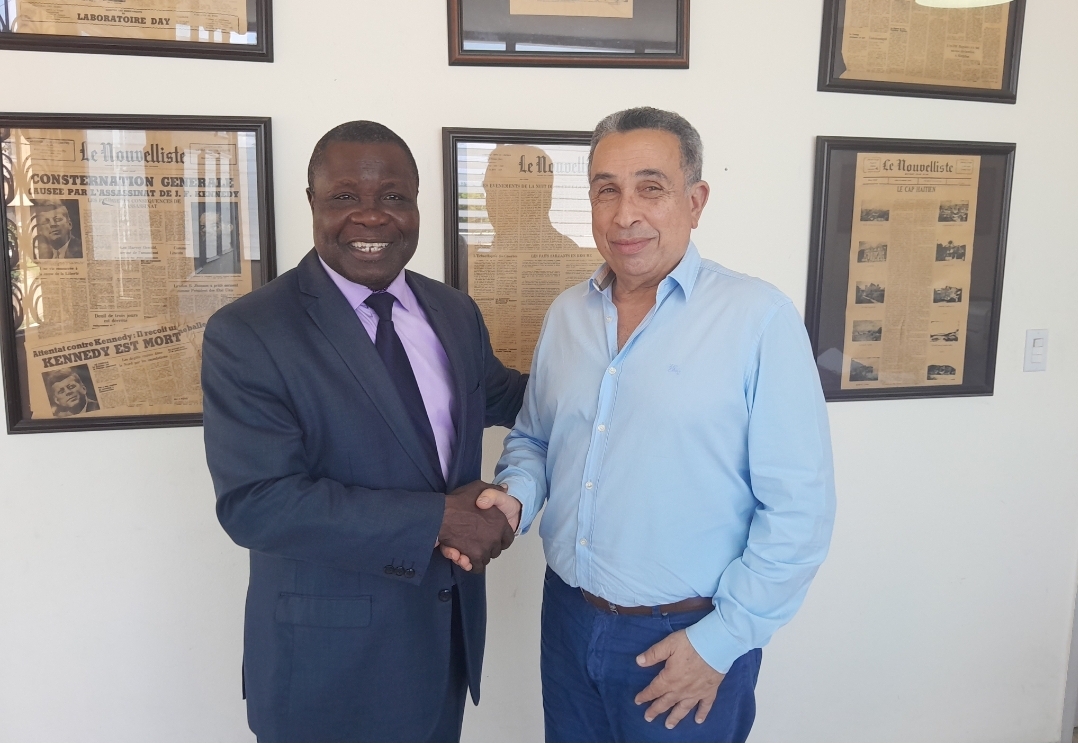 Visite de courtoisie du ministre Augustin Antoine au Nouvelliste