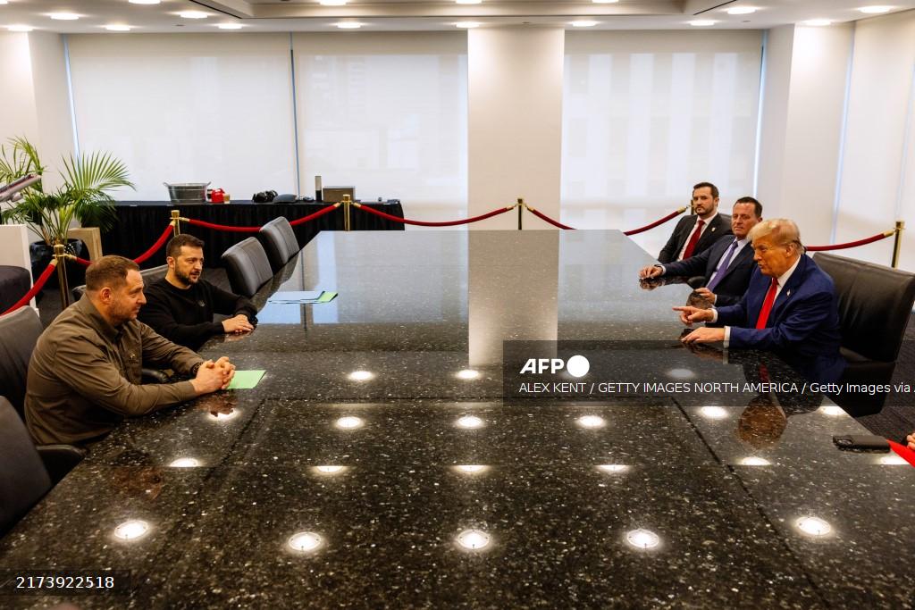 Zelensky dit être prêt à des négociations directes avec Poutine