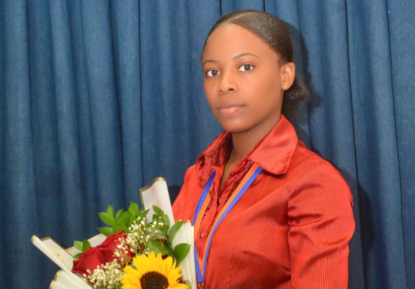 Clara Castel, premier prix du concours national des jeunes écrivains émergents