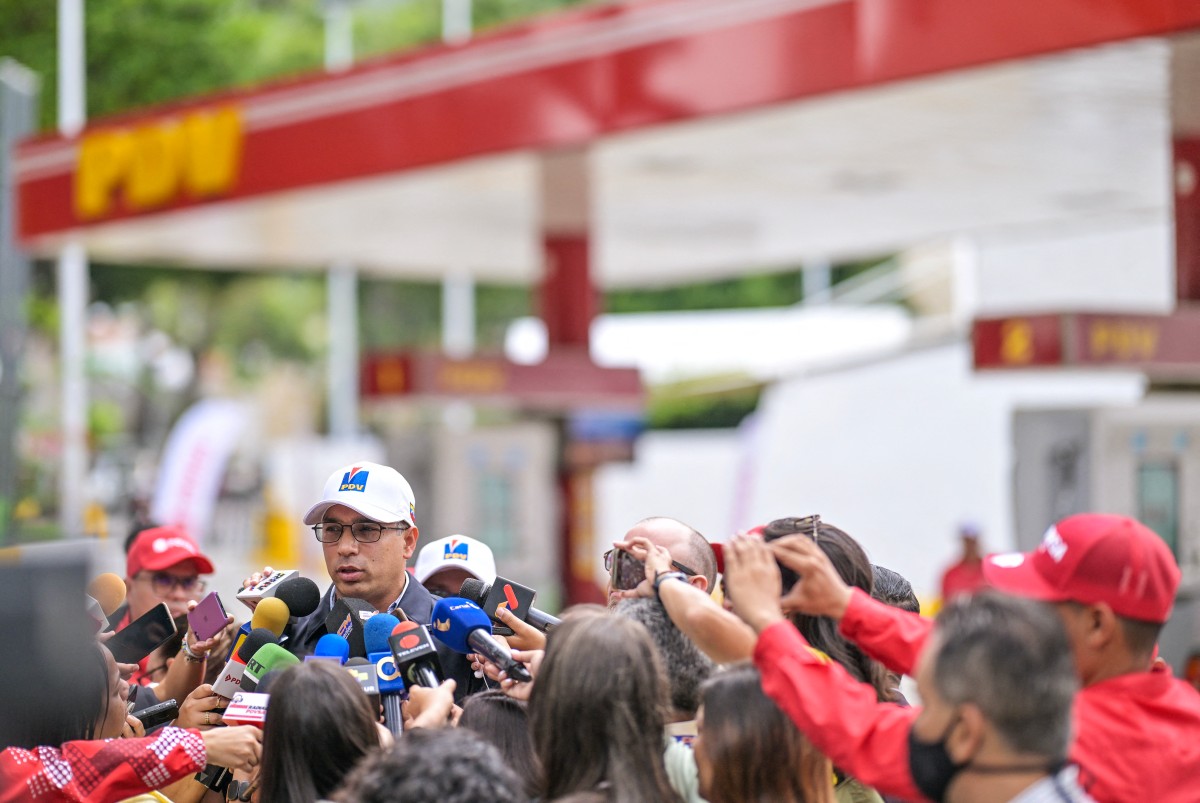 Venezuela: nouveau séisme dans le secteur pétrolier avec l'arrestation de l'ex-ministre du pétrole