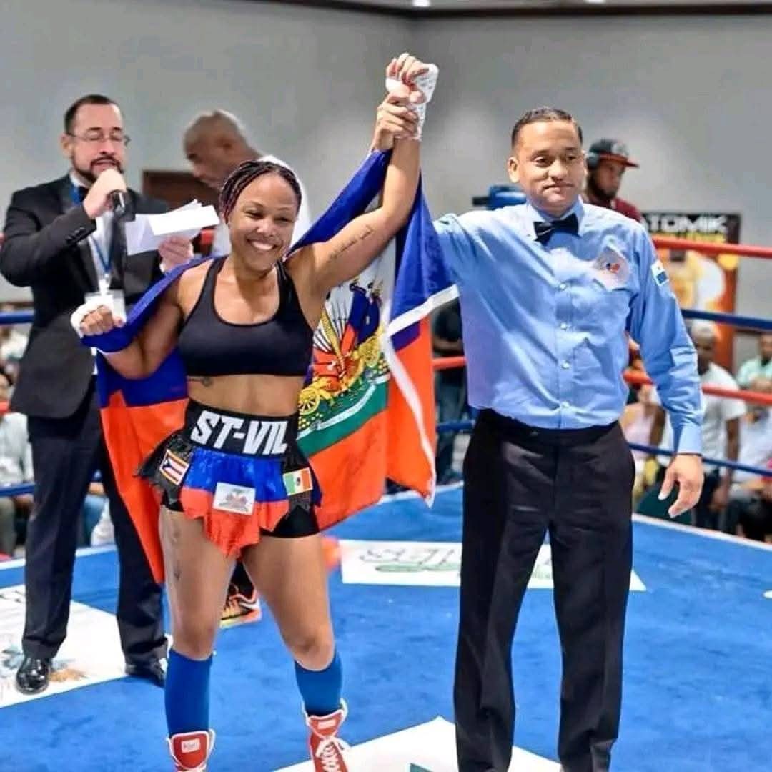 Boxe : Mélissa St-Vil fait tomber une ancienne championne du monde