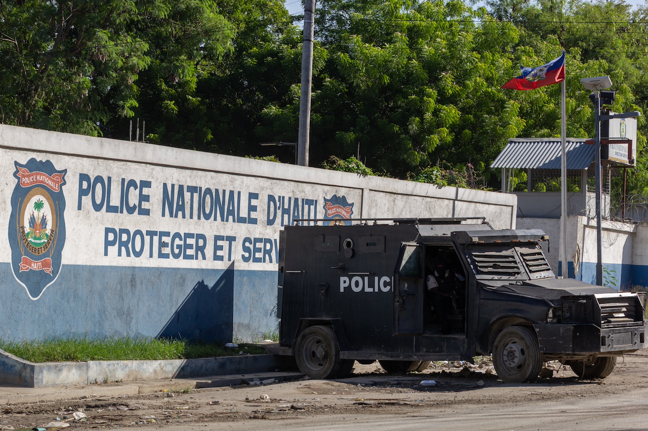 La PNH engagée sur plusieurs fronts, gère ses problèmes logistiques