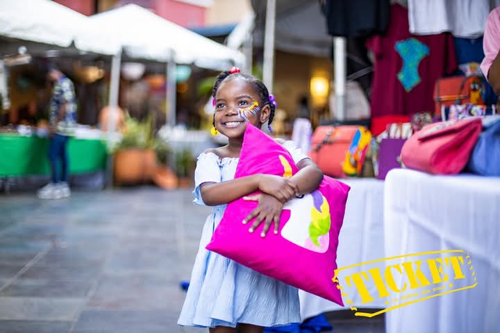Des enfants donnent libre cours à leur imagination à Artisanat en fête
