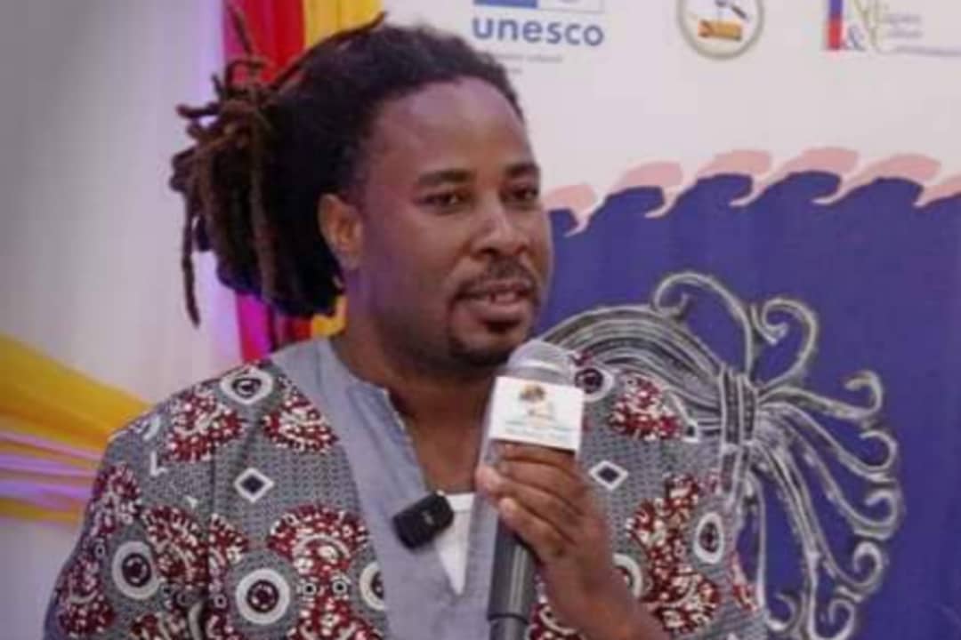 L'armoirie d'Haïti en fer découpé de Yvens Aurélien, une œuvre emblématique
