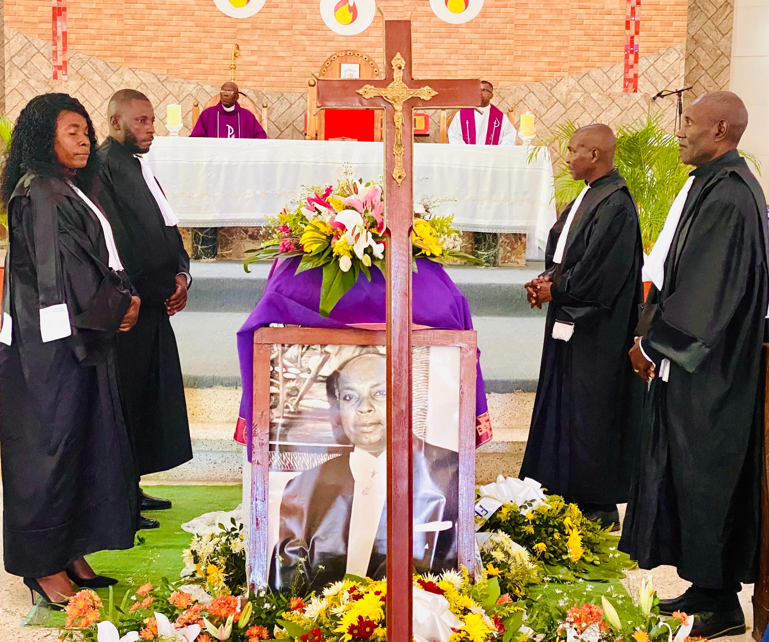 Fort-Liberté : Funérailles du Dr Nyll Firmin Calixte 