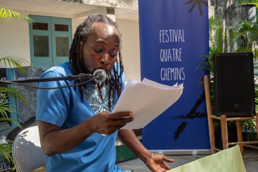 Lesly Maxi, tout par et pour le théâtre