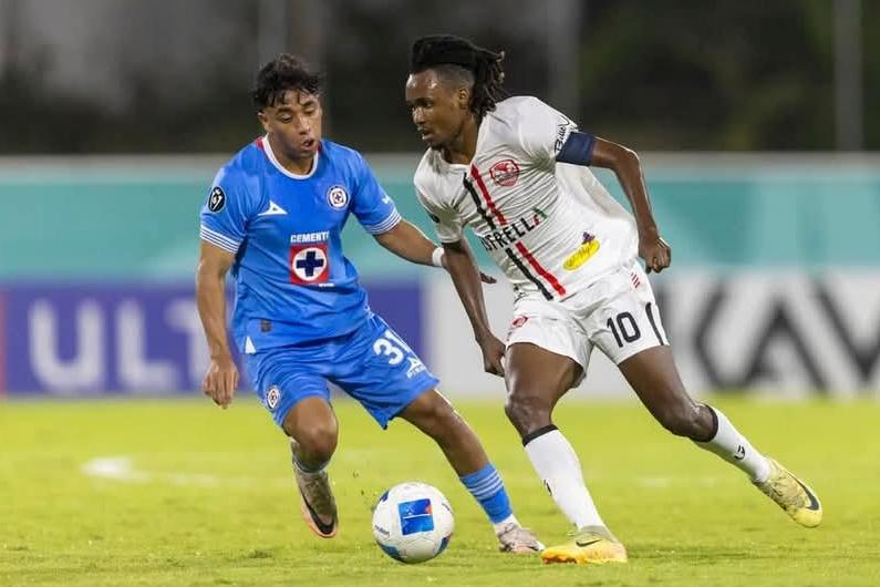 Johnson Jeudy rejoint Clifford Thomas au Mount Pleasant