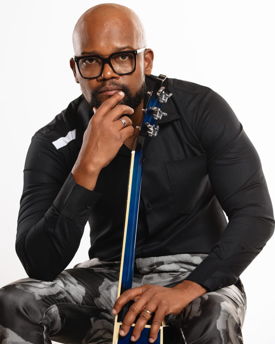 BIC Tizon Dife : 25 ans de carrière, une tournée universitaire internationale pour célébrer la poésie et la musique