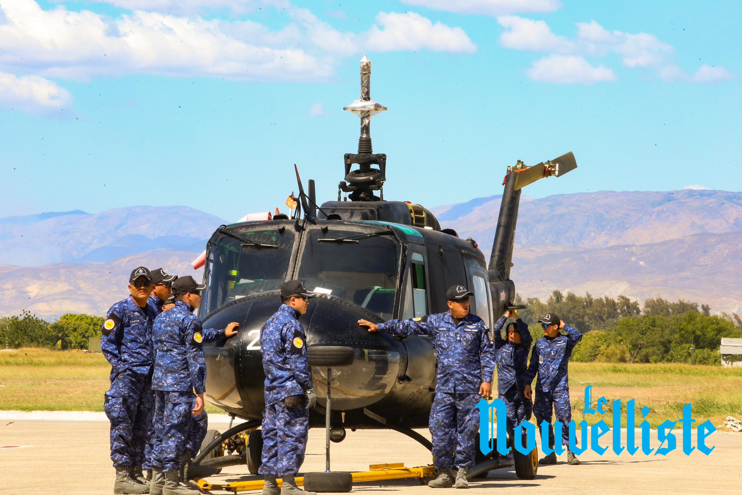 Haïti: trois hélicoptères pour évacuation médicale livrée par le Salvador