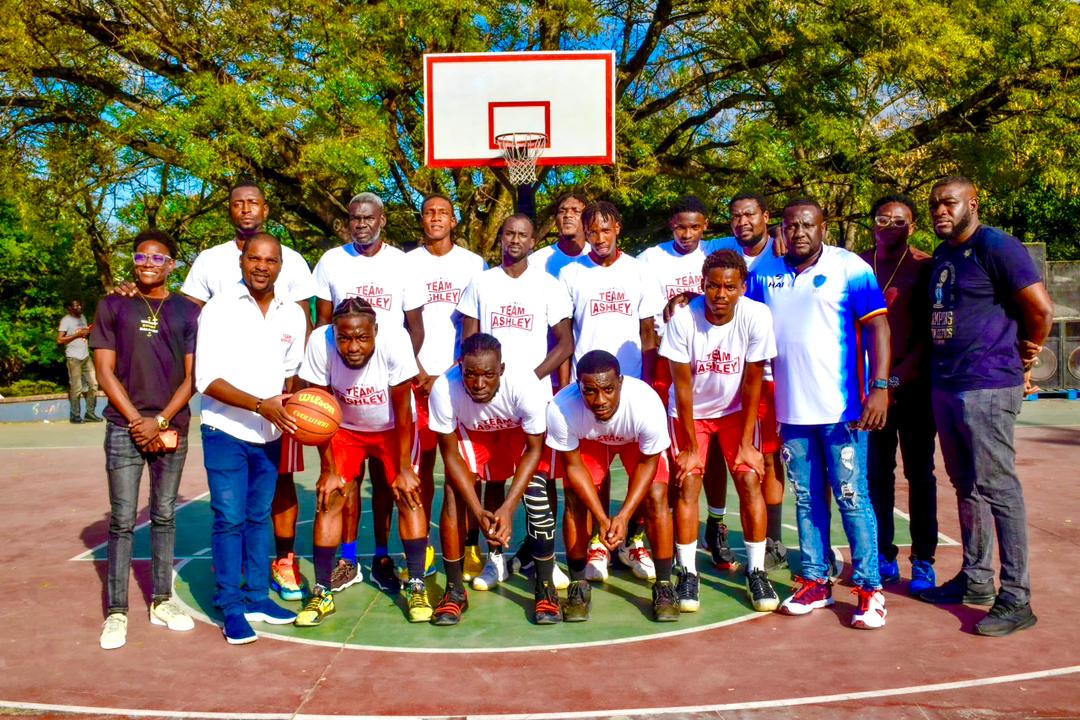 Team Ashley inflige une correction à Marché Ti Tony