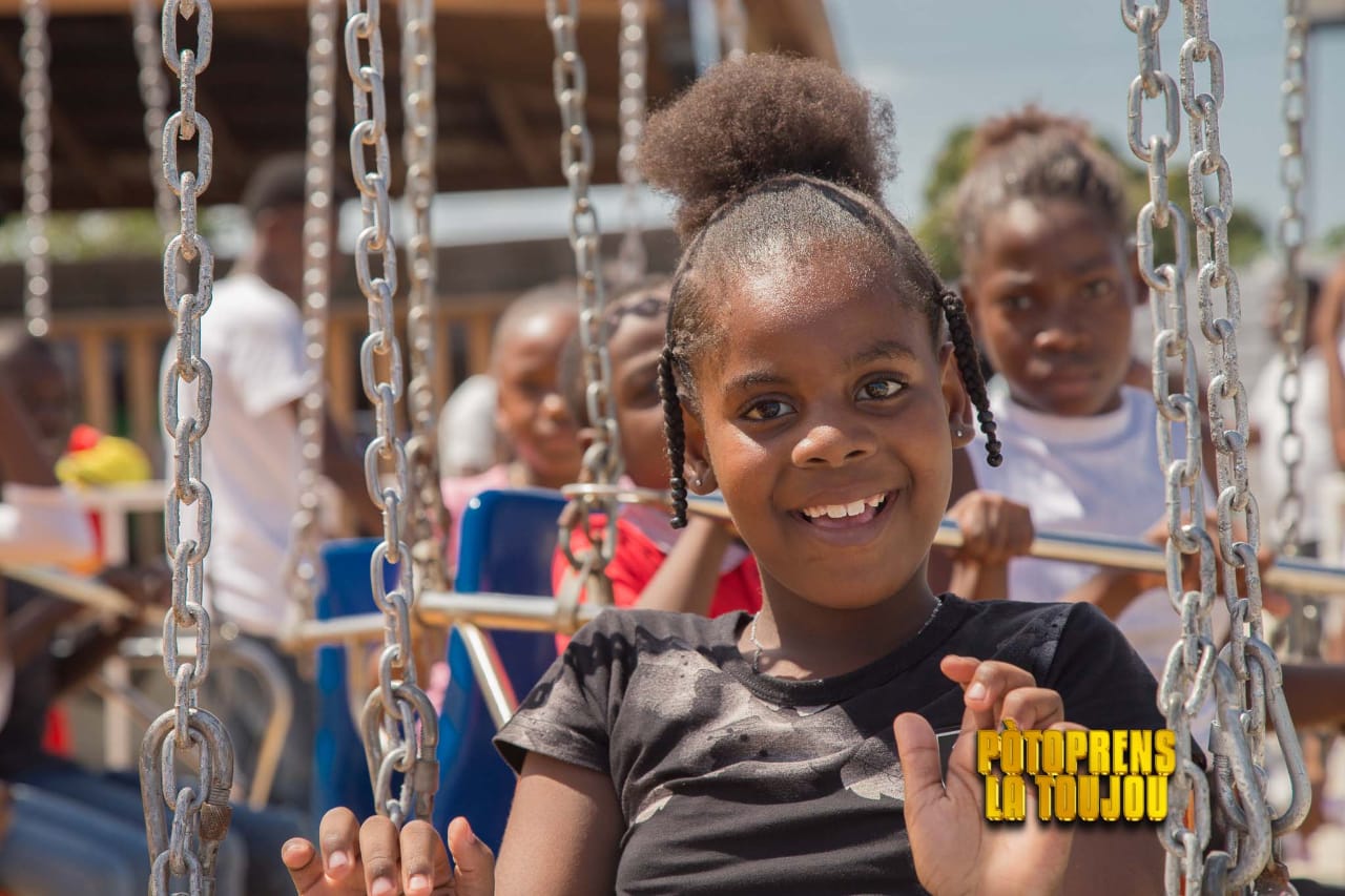 Une journée carnaval pour les enfants des camps de déplacés à Lakay Fun World