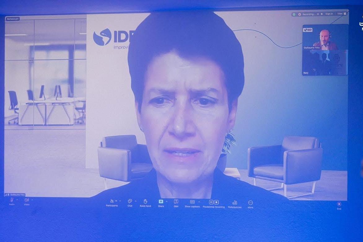 Corinne Cathala ouvre le débat sur le développement des infrastructures en Haïti