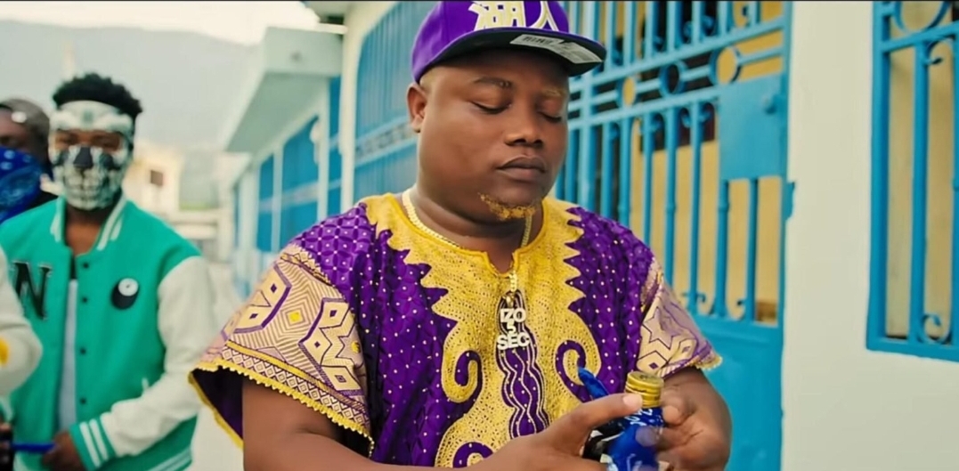 La justice accuse le chef de gang « Izo » de prise d'otage d'un citoyen américain