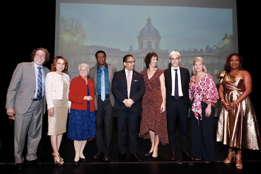 L’écrivain Dany Laferrière honoré à Miami : une conférence magistrale et les clés de la ville