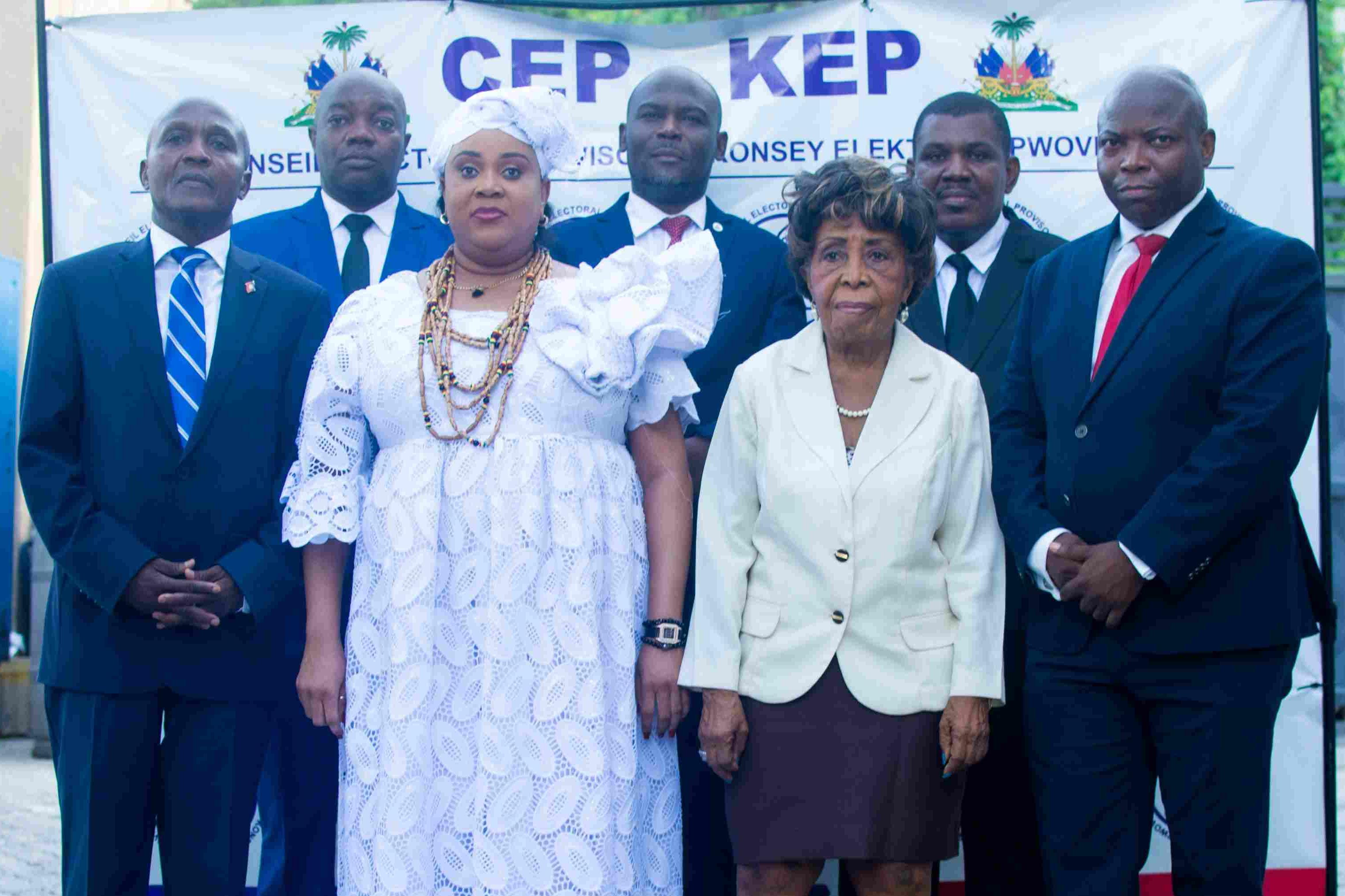 Référendum et élections en 2025, des projets de moins en moins soutenables...