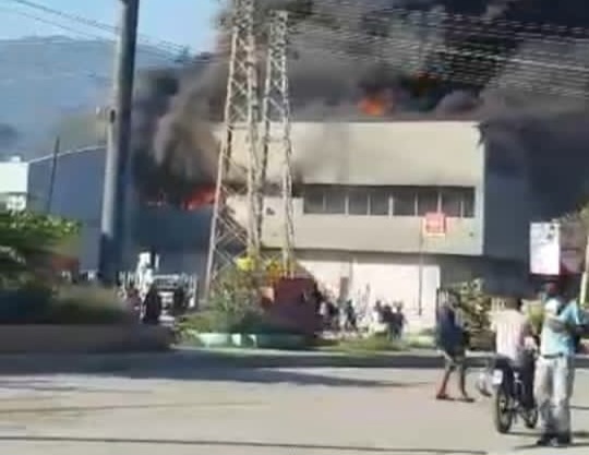 Le local de la compagnie Automeca incendié