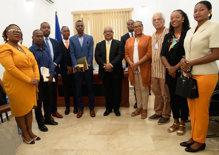 Louis Gérald Gilles rencontre des associations de PVVIH