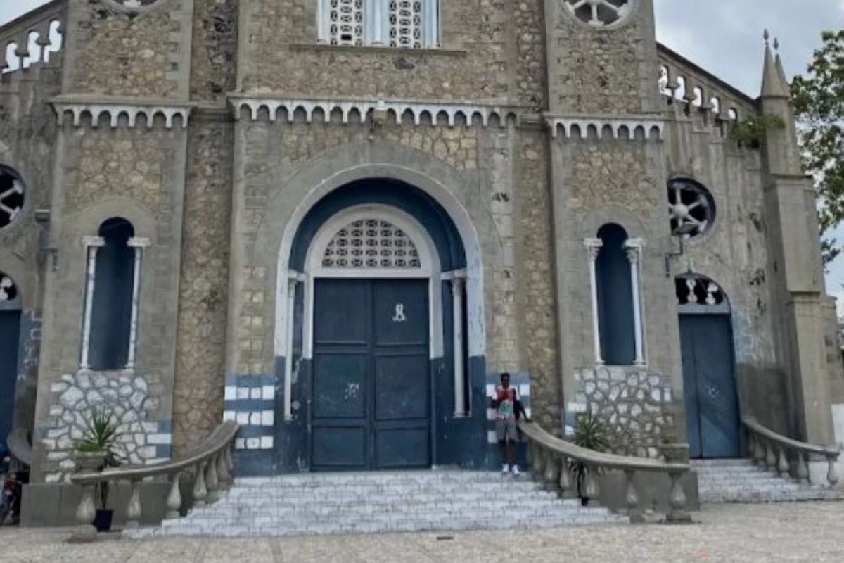 Père Venel Suffrard, curé de l’église paroissiale de Saint-Marc, suspendu de ses fonctions
