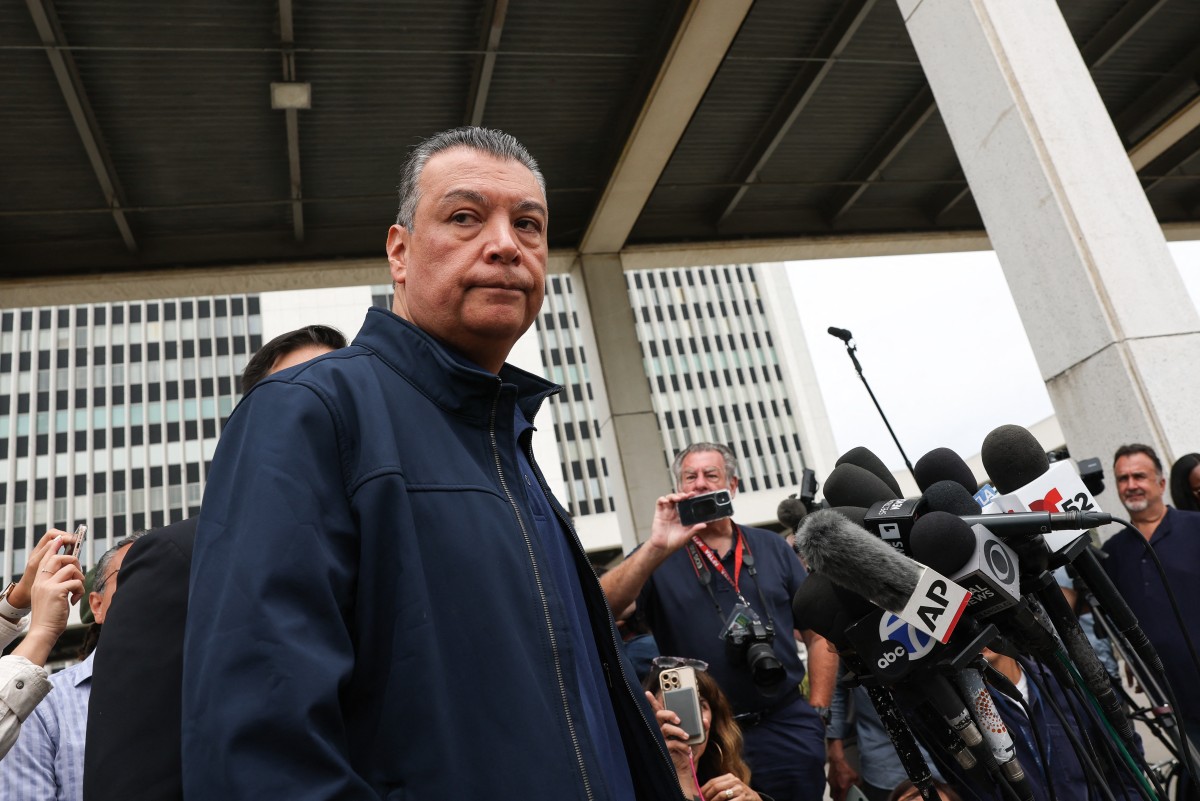 Un sénateur américain expulsé de force d'une conférence de presse d'une ministre de Trump