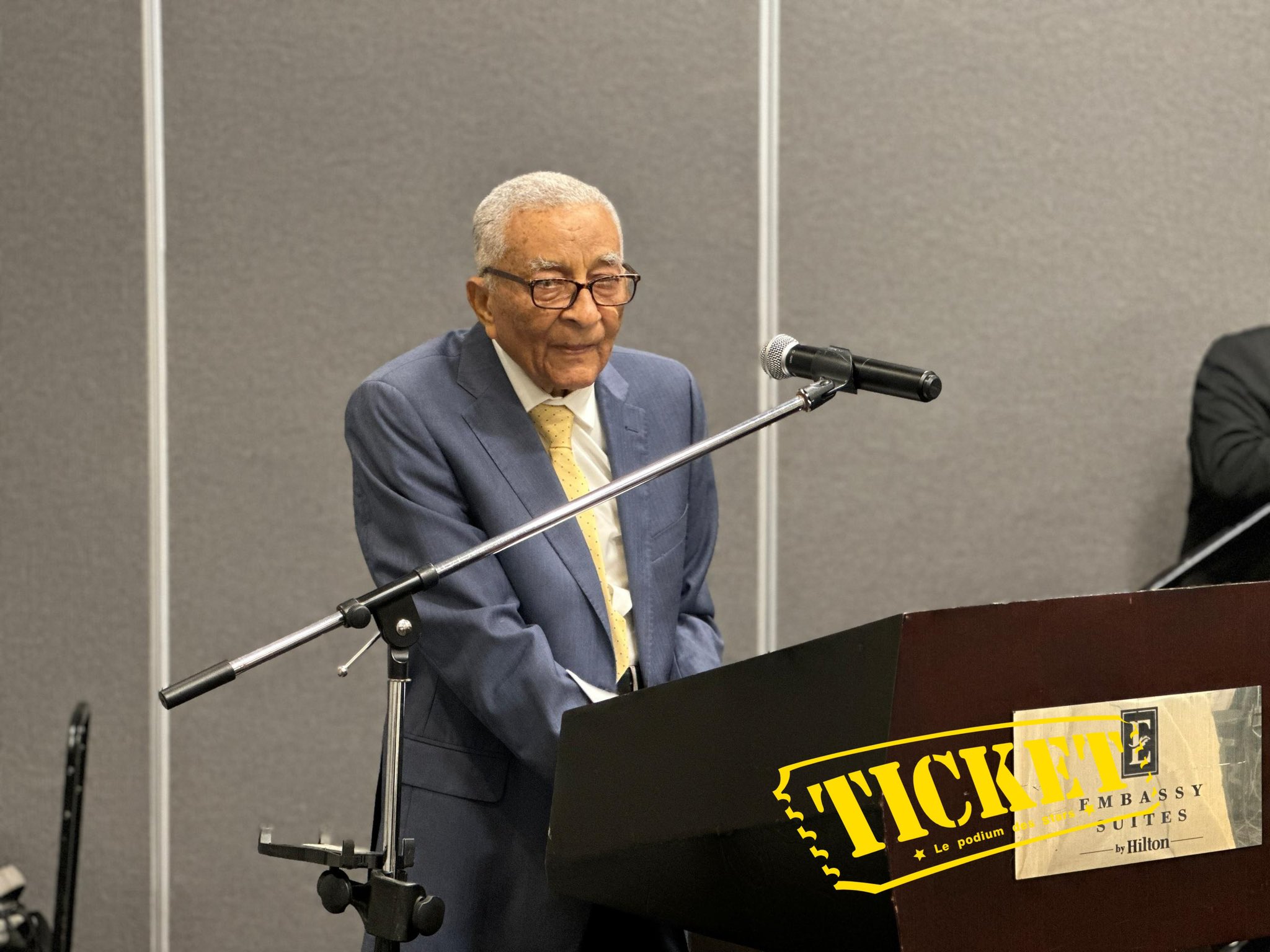 Le professeur Gérard Dorcély, premier doyen de l’INAGHEI, honoré par ses anciens étudiants