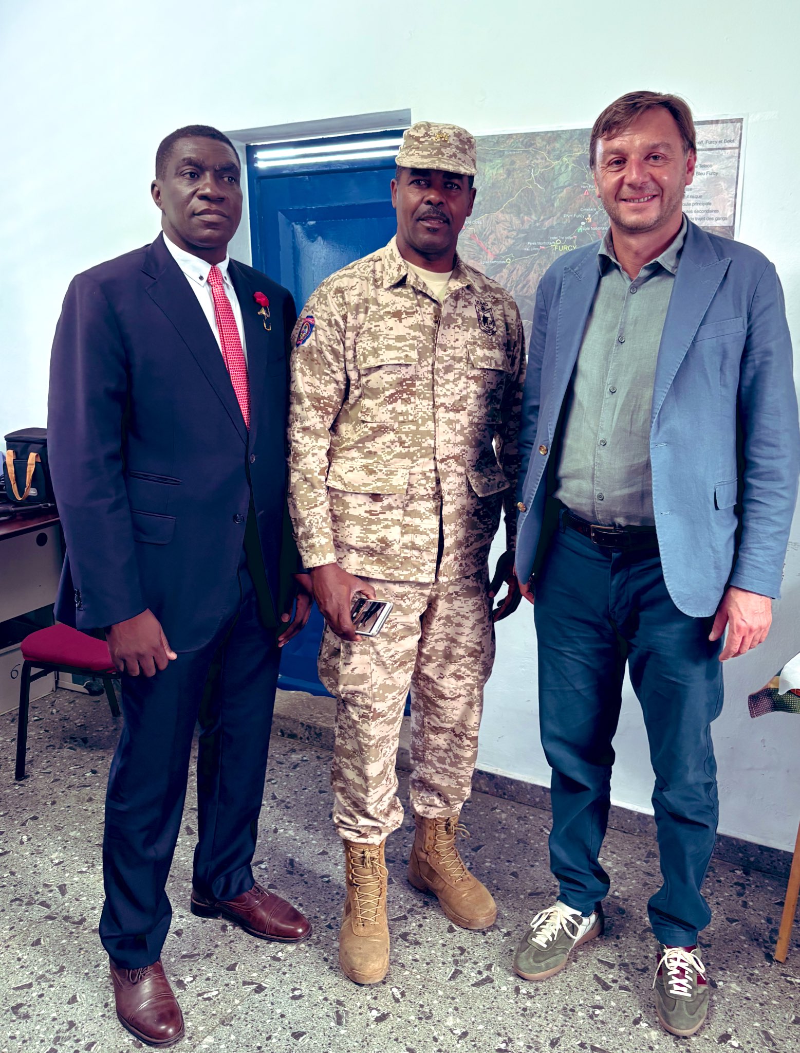 Visite officielle de l’ambassadeur de France à Kenscoff