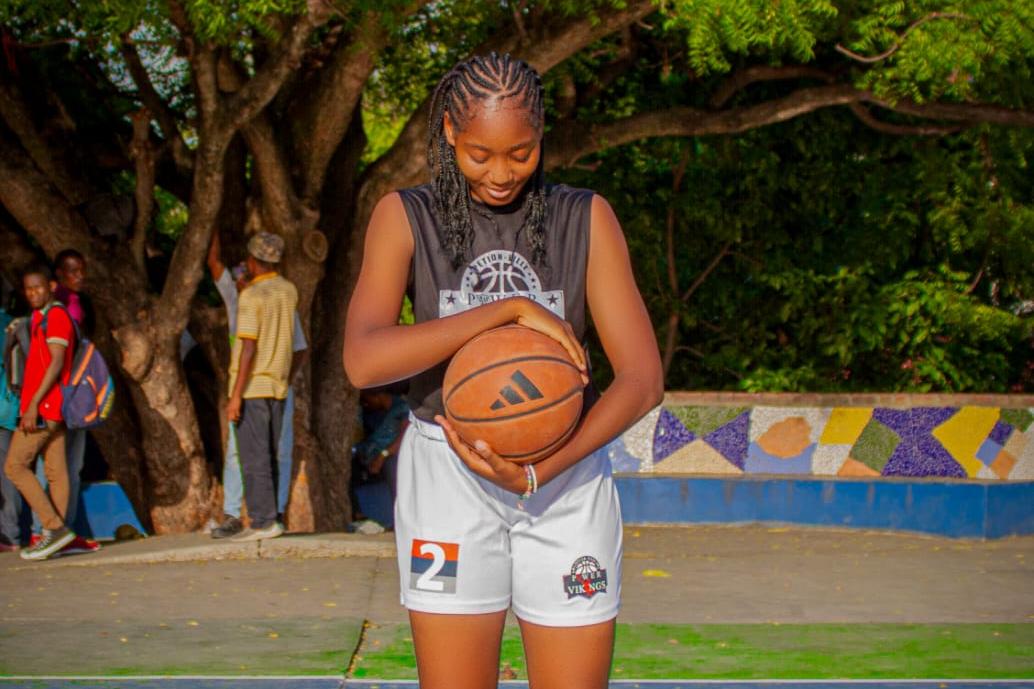Super 6 : MVP, championne... Le triomphe total de Nacayia Cadet avec Power Vikings