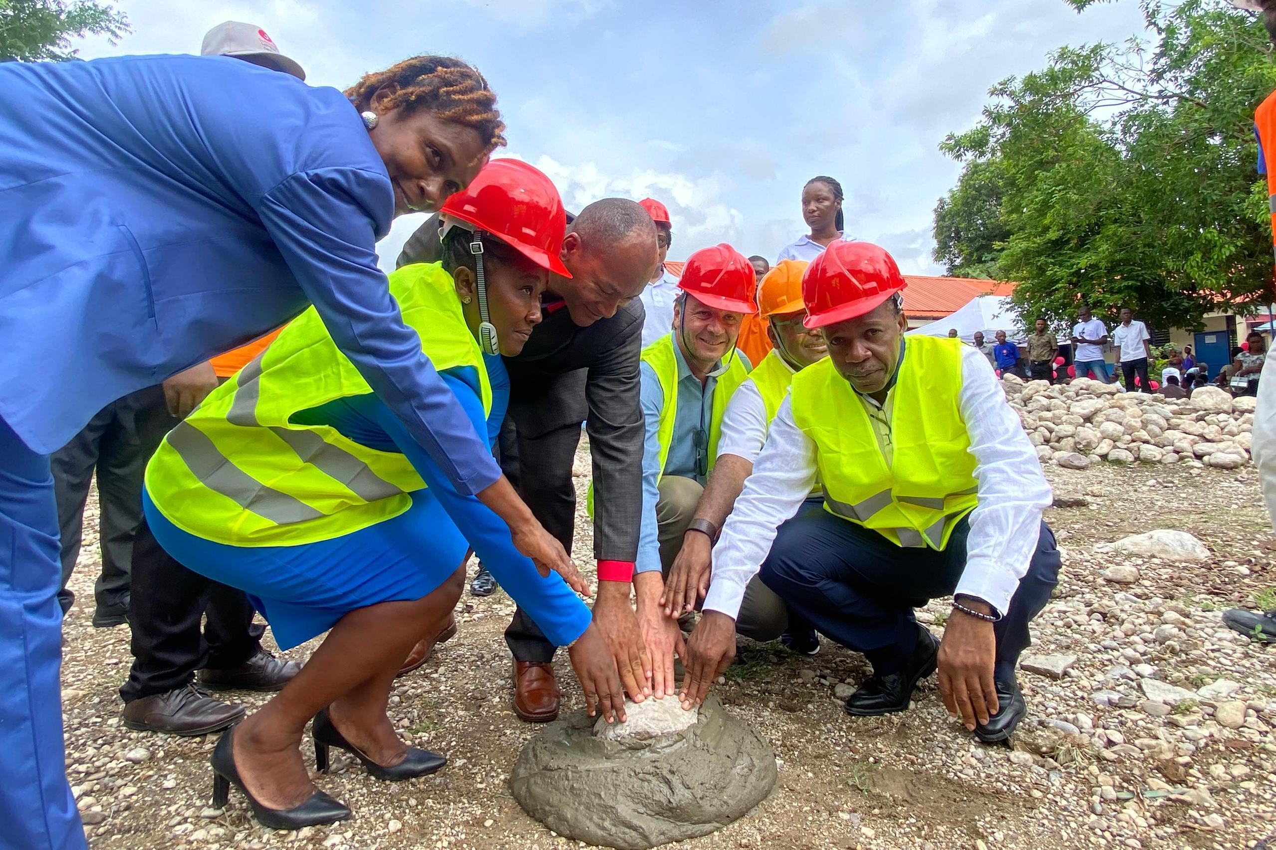 Lancement des travaux d’agrandissement de l’École nationale de Bananier à Camp-Perrin