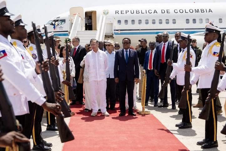 Gustavo Petro annonce la formation de 1 000 soldats et policiers haïtiens par l’armée colombienne