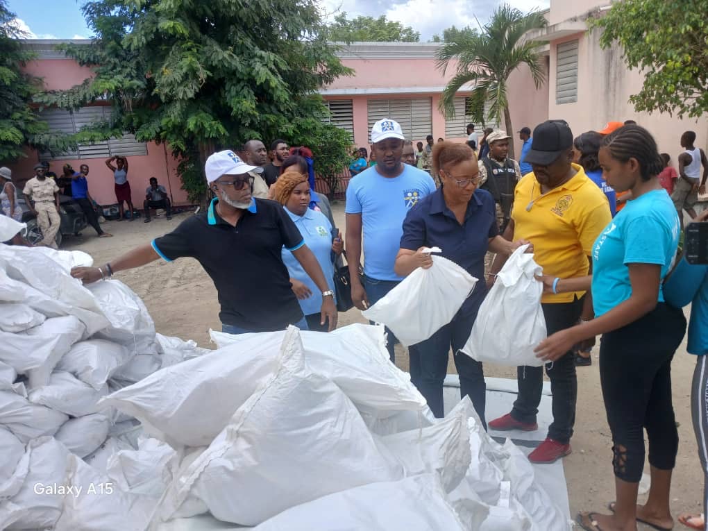 Des cuisines collectives et des kits d’urgence, le FAES multiplie ses interventions humanitaires dans le département du Centre