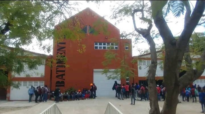 Le Centre Pilote résiste sans l’aide de l’État