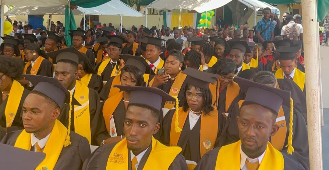Collation des grades de 266 étudiants licenciés à l’Université publique du Nord au Cap-Haïtien